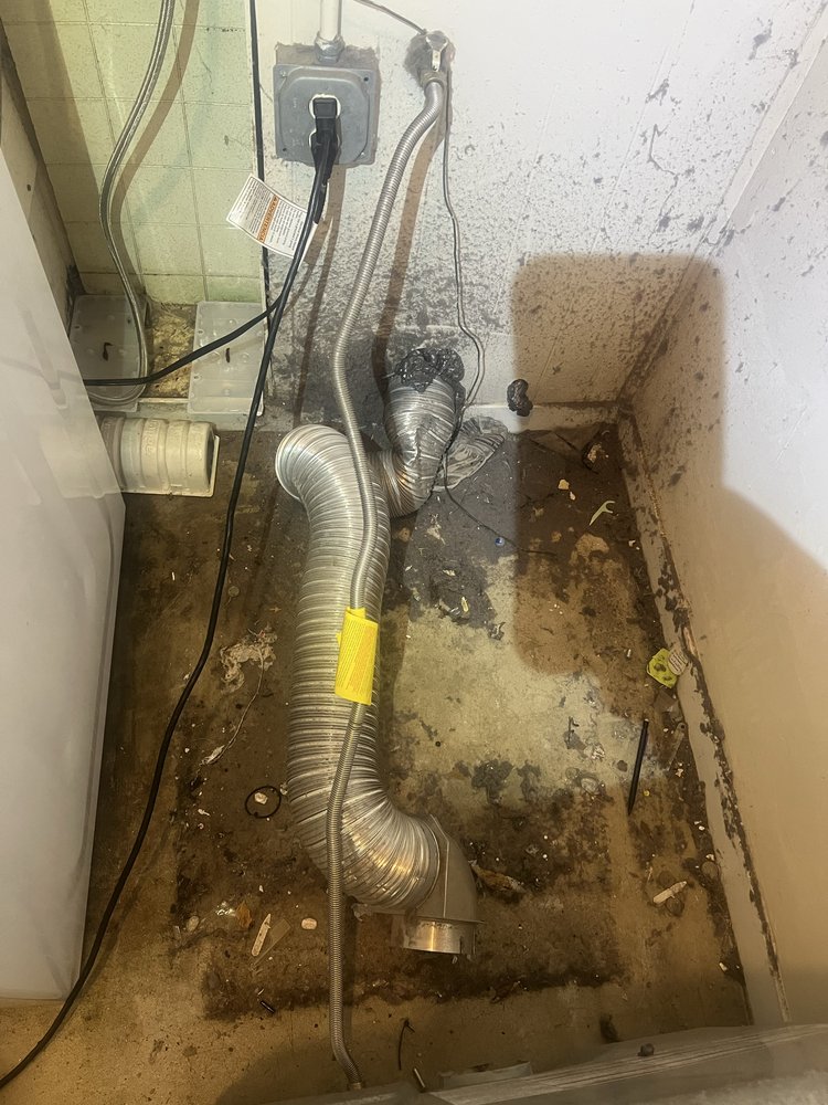 Professional dryer vent cleaning service removing lint in Oakland, CA